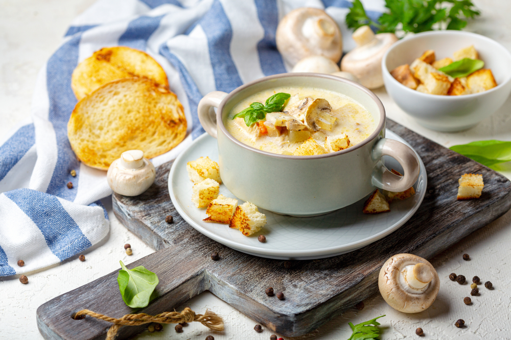 Creamy Chicken and Mushroom Soup